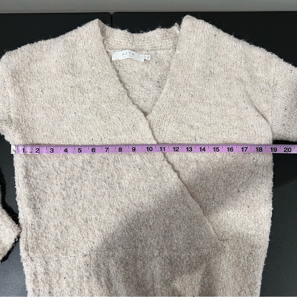 ASTR The Label Wool Blend Textured Wrap Sweater Size M - Picture 9 of 10